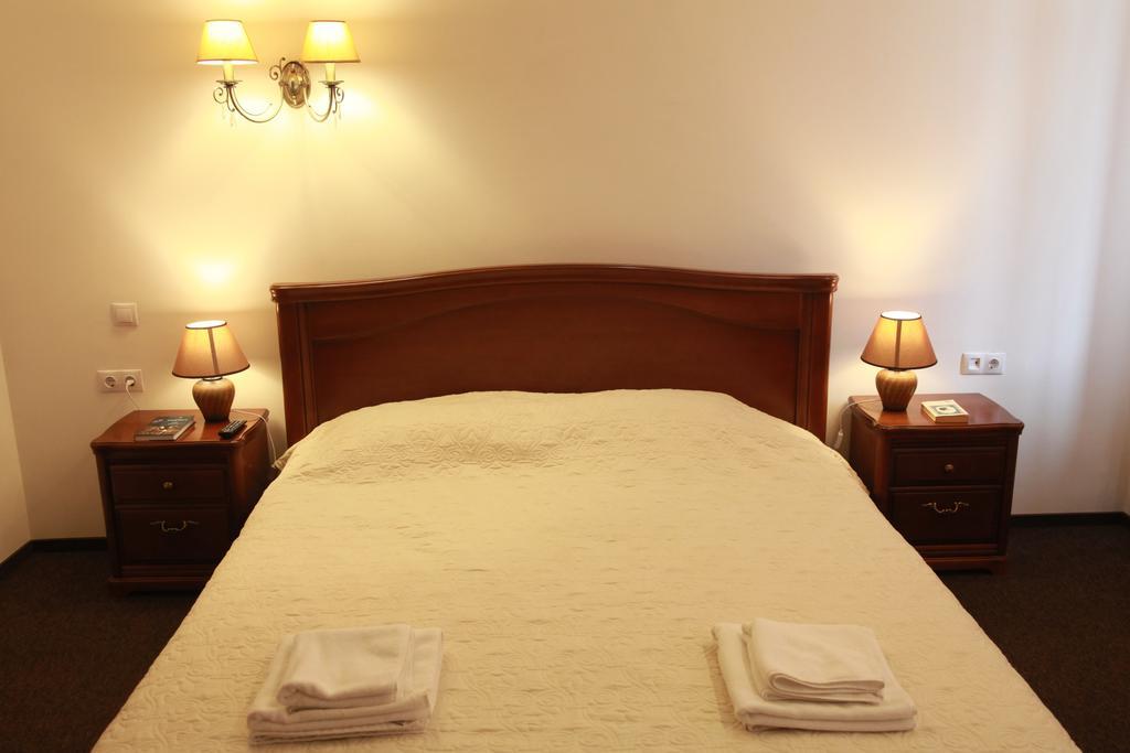 Guest House Adam Mickiewicz Lviv Room photo