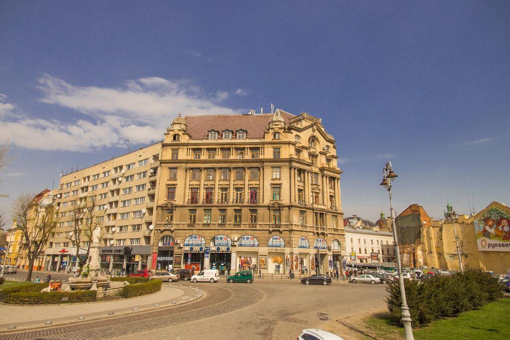 Guest House Adam Mickiewicz Lviv Exterior photo
